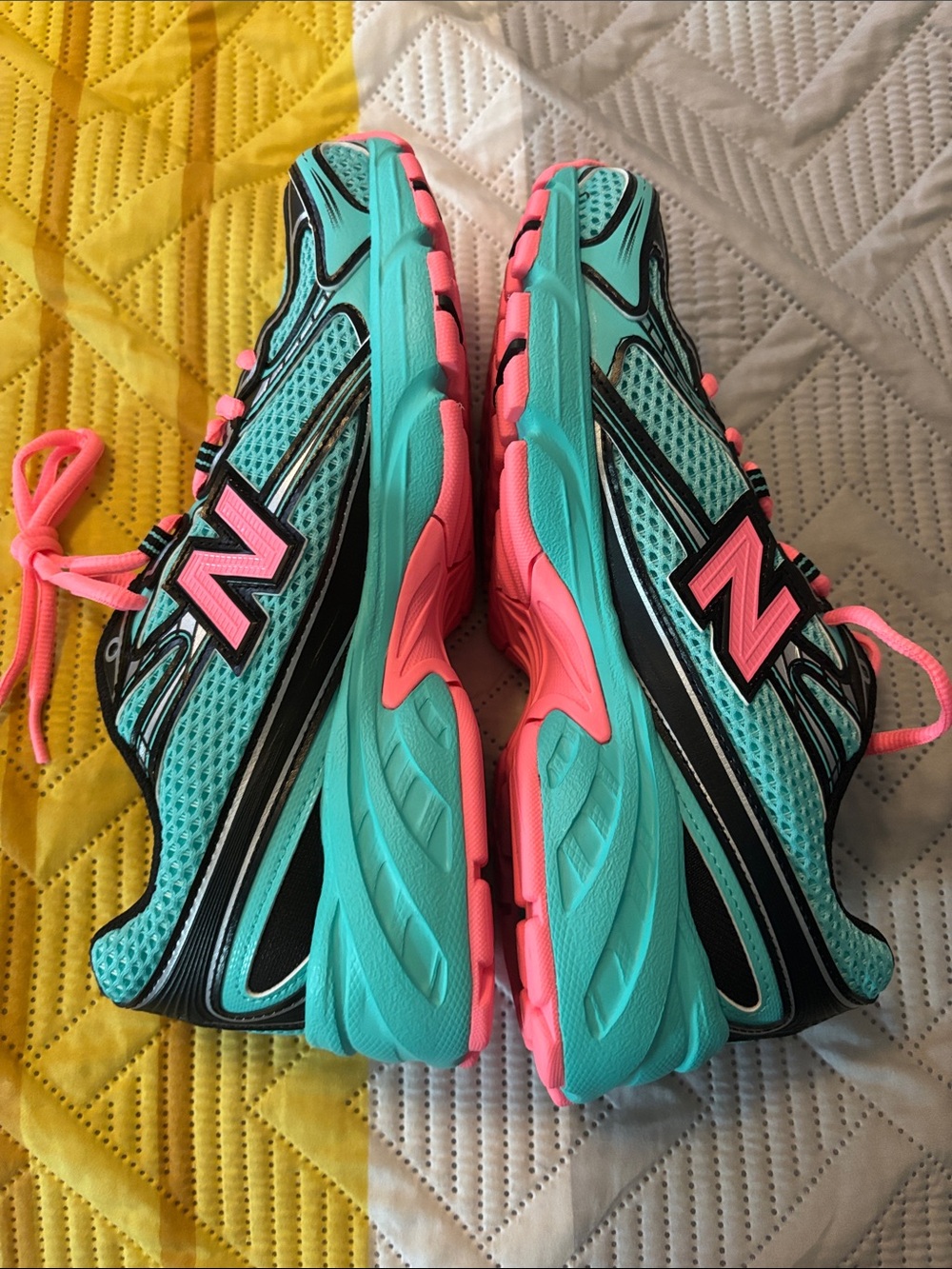 NEVER WORN- New Balance Women's Teal and Pink Athletic Running Shoes